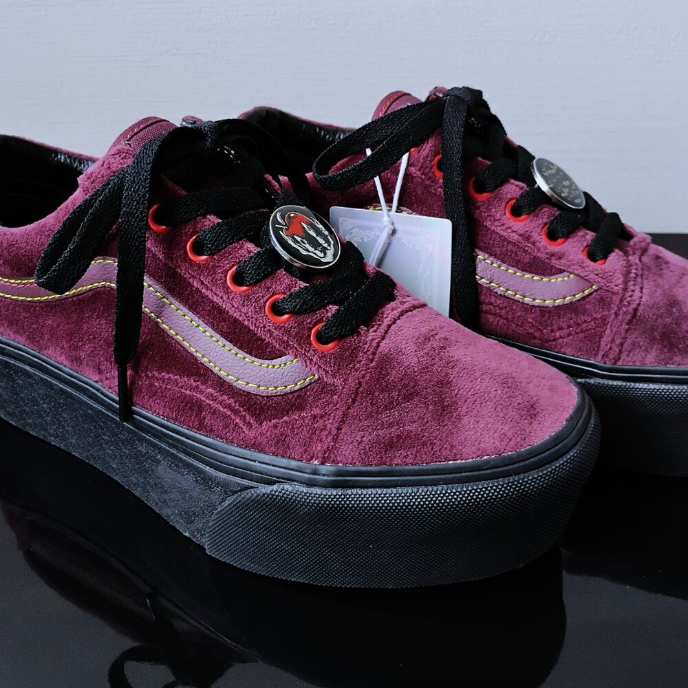 Vans Women's Vans x Disney Old Skool Stackform 'Poison Apple' in Mahogany Velvet - Picture 4 of 16